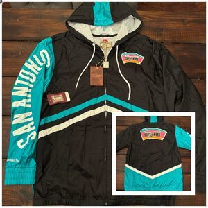 Mitchell & Ness San Antonio Spurs Undeniable Windbreaker